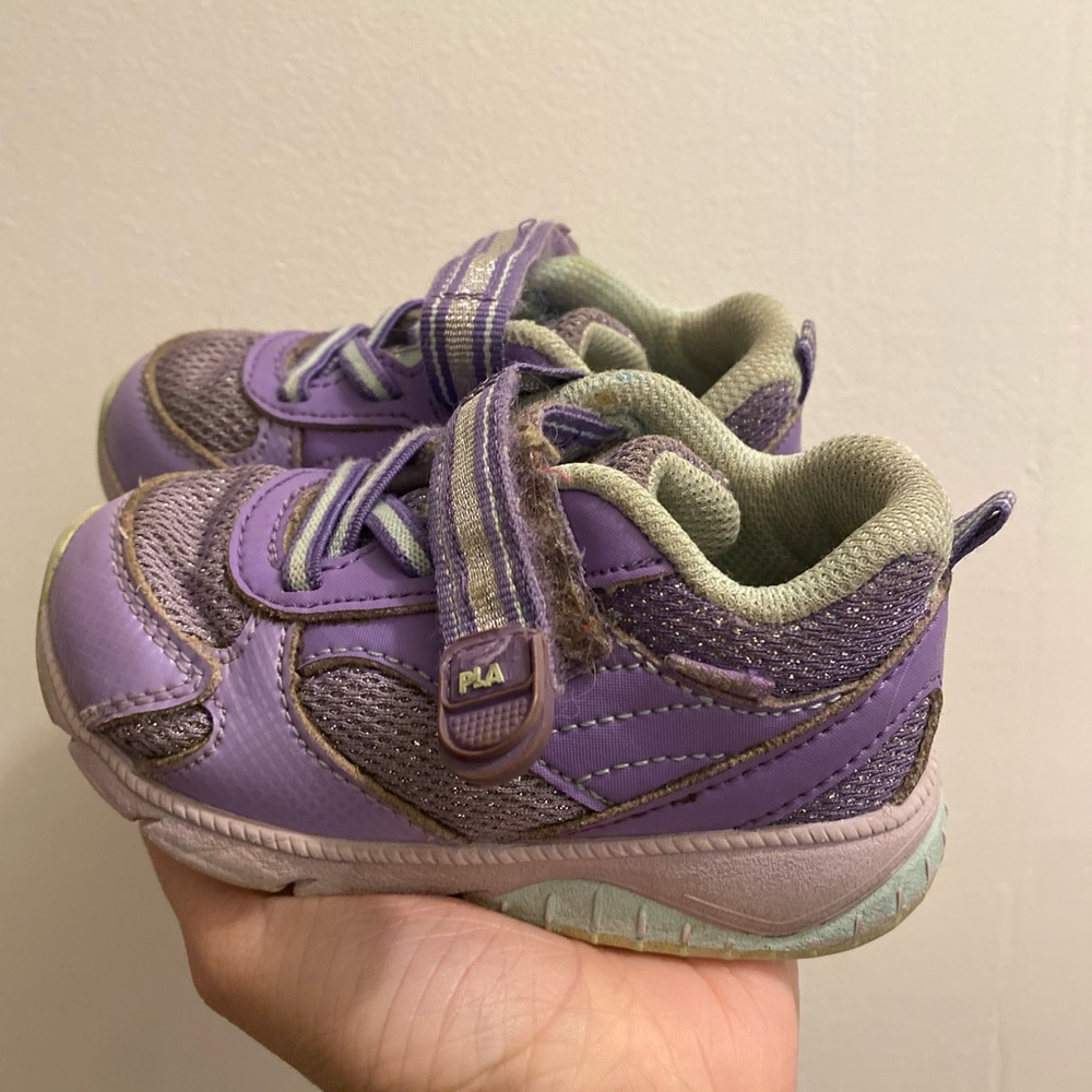 Toddler Striderite shoes size 6W